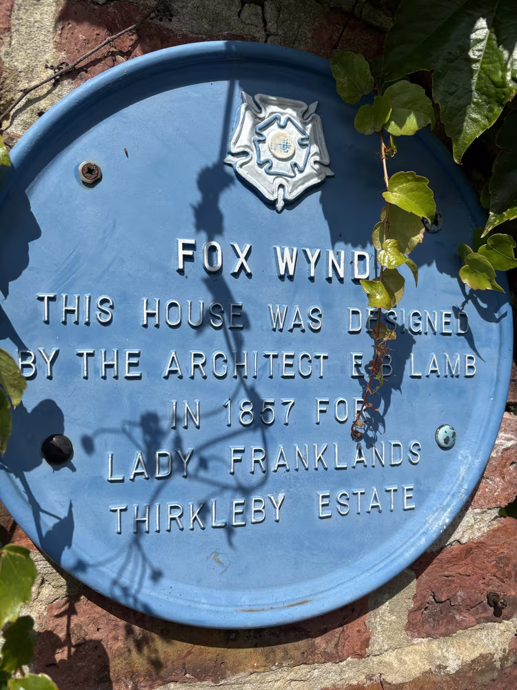 The Fox Wynd blue plaque